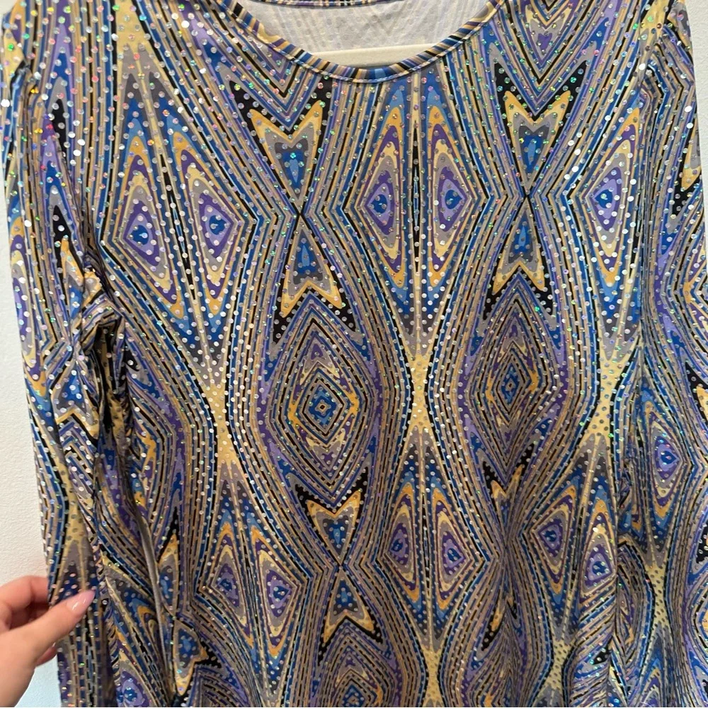 Geometric Patterned Mini Dress - Picture 6 of 10